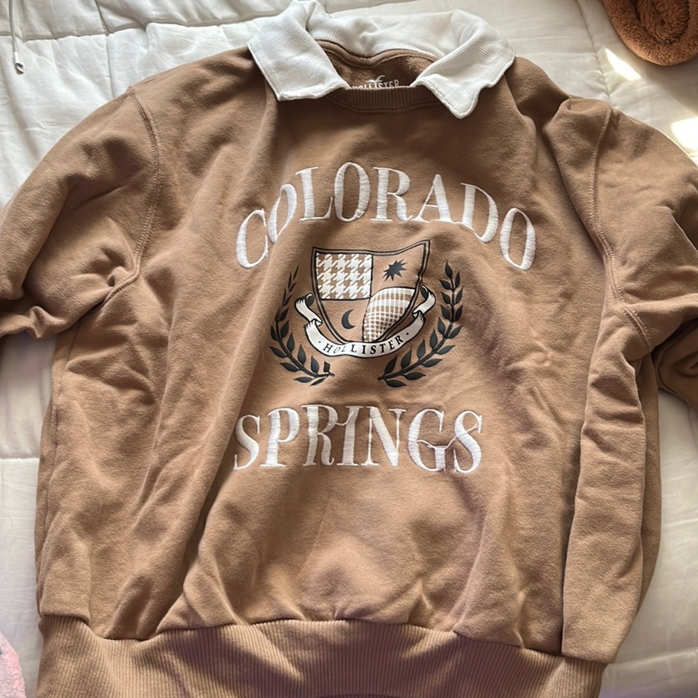 Hollister Crew Neck In Size Small